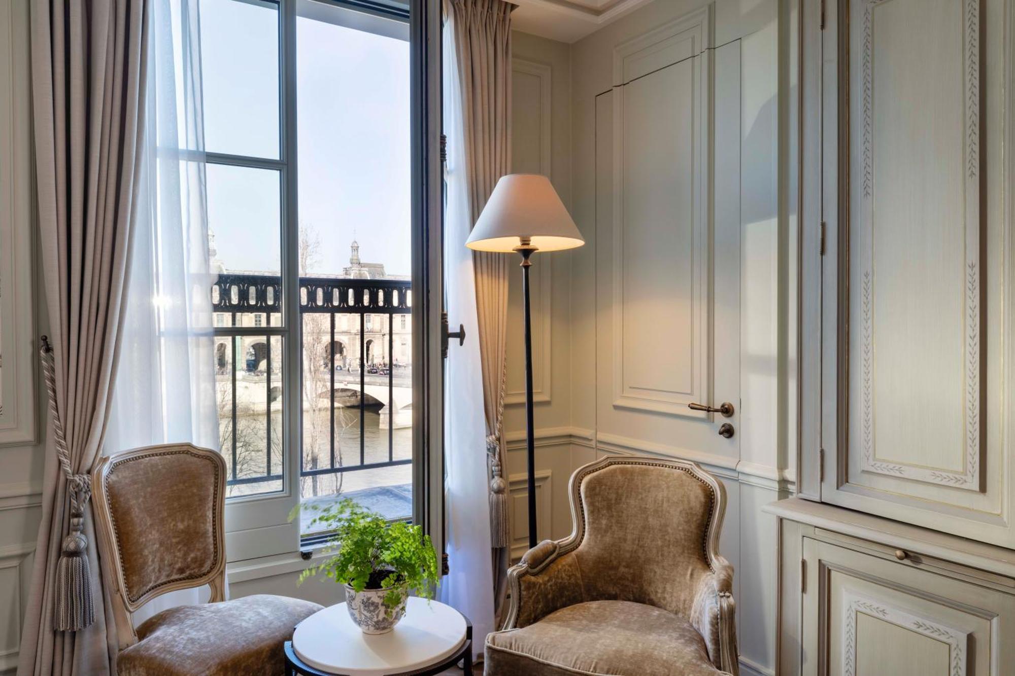 Hotel Du Quai Voltaire Paris Exterior photo